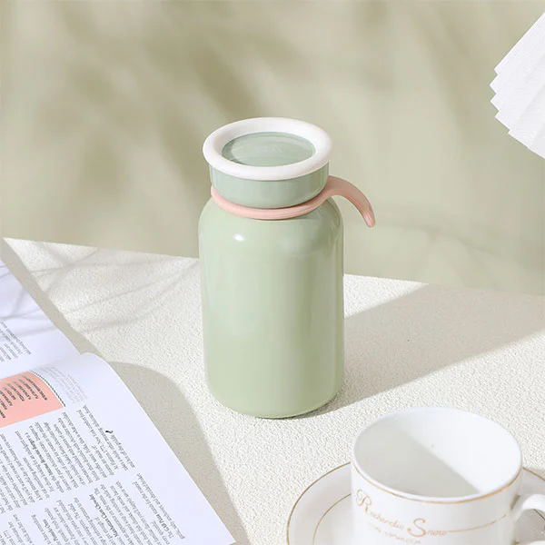 Што ја прави колбата за вода паметен избор за модерните потреби за хидратација?